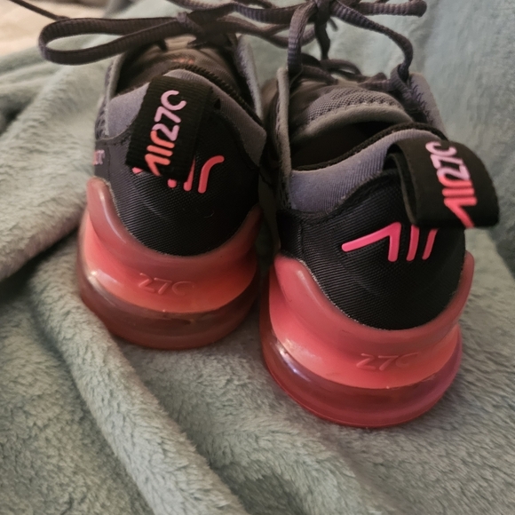 Gray and Black Athletic Sneakers with Red Accents - Picture 4 of 8